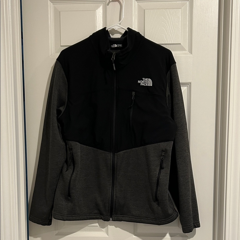 The North Face Men's Dual-Tone Performance Jacket